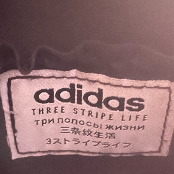 Black Adidas Crossbody. Measures approximately 8 x 6”.EUC - Picture 6 of 6